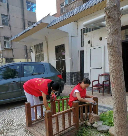 洛阳市实验幼儿园开展 干干净浄迎双节 城市清洁活动